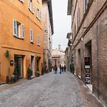 La Corte Segreta - Centro Storico Апартаменты Урбино