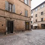La Corte Segreta - Centro Storico Апартаменты Урбино