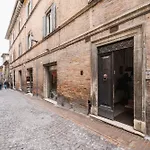La Corte Segreta - Centro Storico 公寓 乌尔比诺